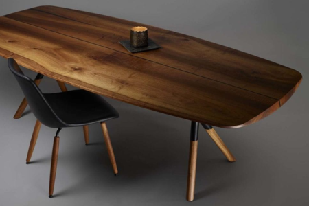 Nussbaumtisch in höchster Qualität