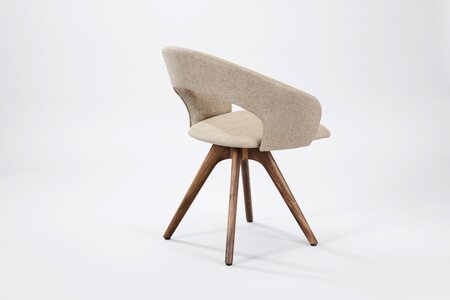 Drehstuhl FARO mit exklusivem Bezugsstoff