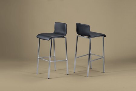 Schweizer Produktion - Barstuhl mit Echtleder bezogen